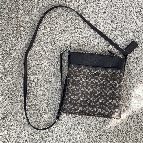 Coach Handbags - Coach crossbody